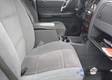 2005 Dodge Durango Slt z USA, uszkodzony, nr VIN 1D4HB48N25F554992